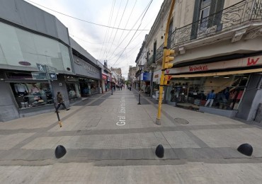 Local Sobre Peatonal 